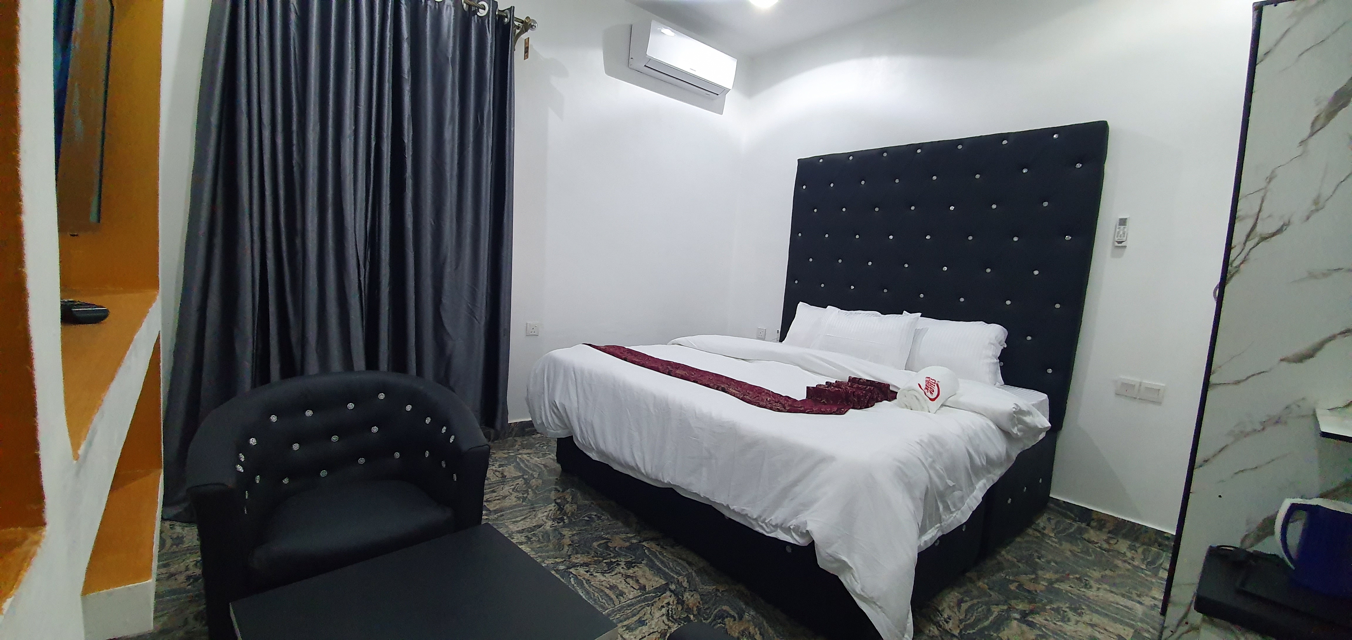 Room image 2