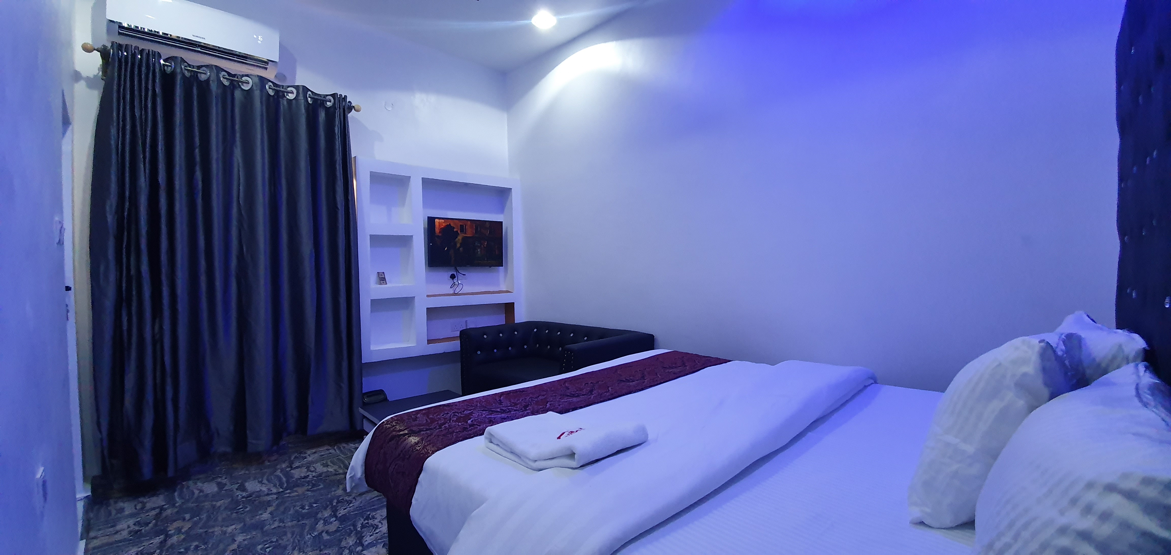 Room image 2