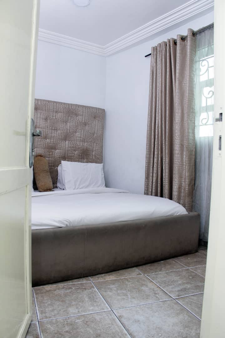 Room image 1