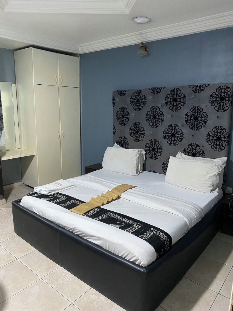 Room image 5