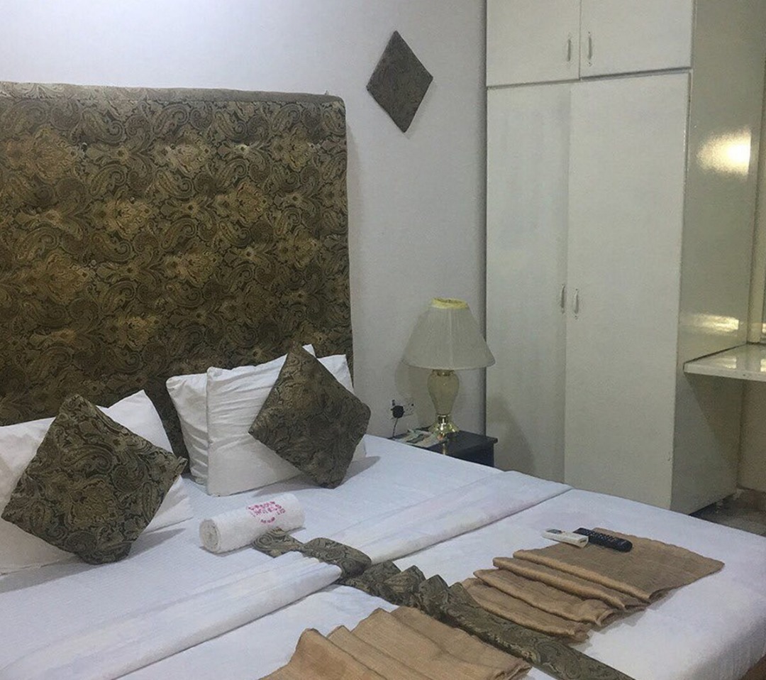 Room image 6